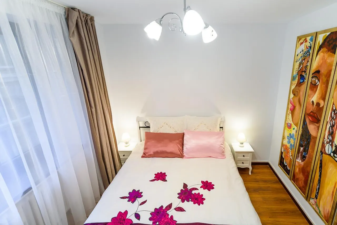 Apartment Bucharest Pedestrian Old Town 3 Bedrooms By Orchid Garden