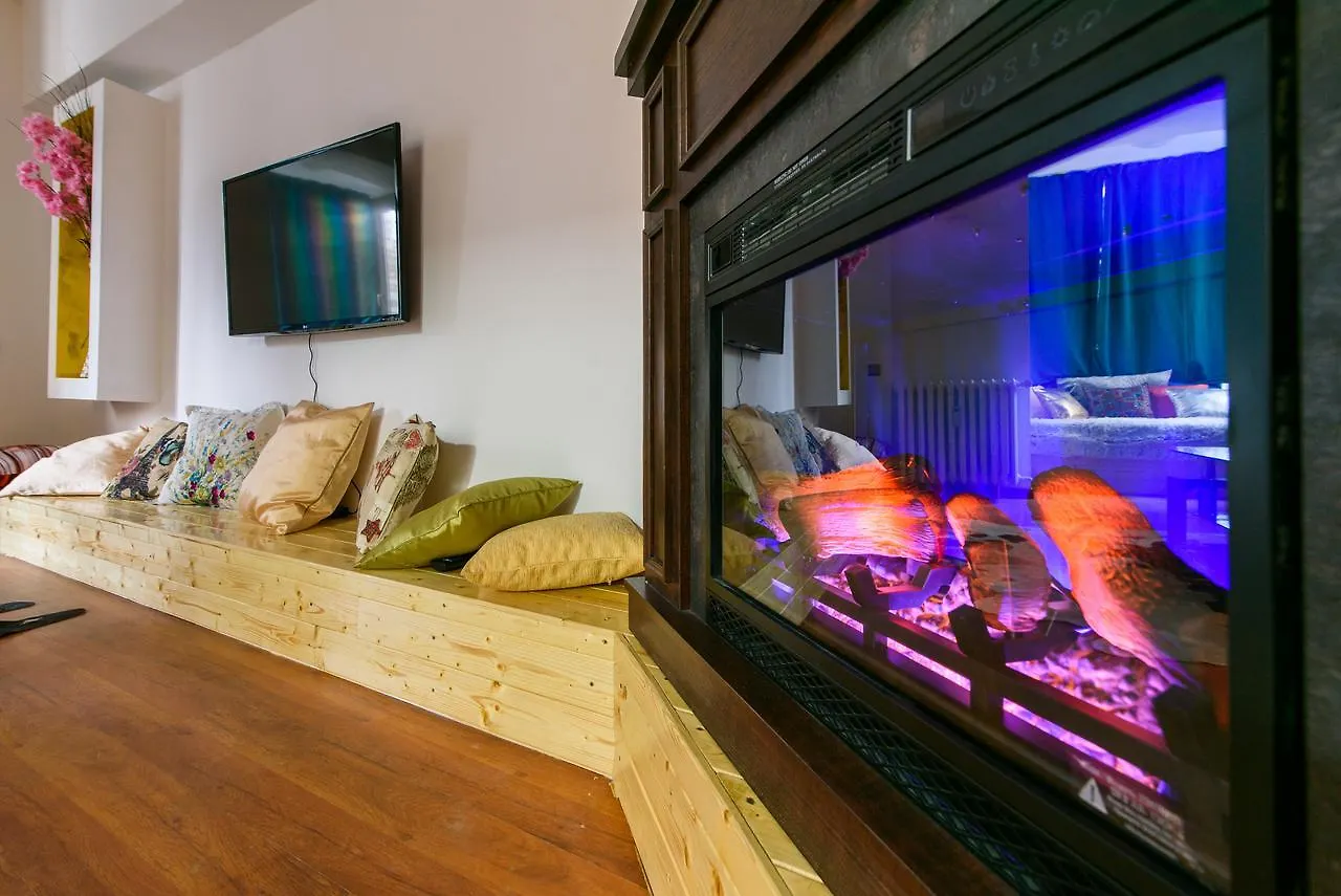 Bucharest Pedestrian Old Town 3 Bedrooms By Orchid Garden Apartment