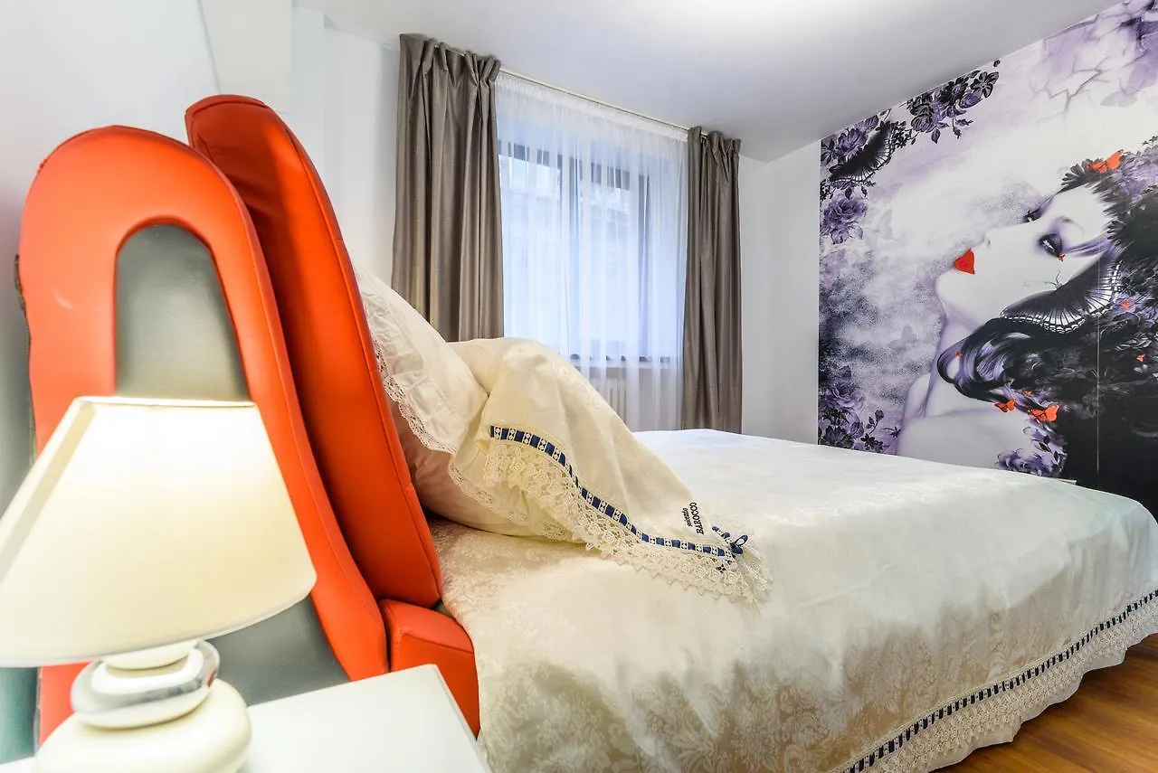 Bucharest Pedestrian Old Town 3 Bedrooms By Orchid Garden