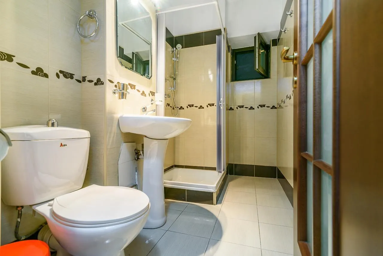 Bucharest Pedestrian Old Town 3 Bedrooms By Orchid Garden
